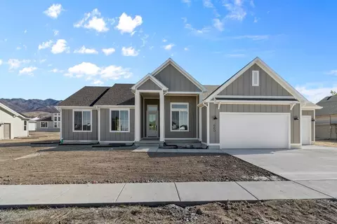 Exterior - 600 S 250 E, Hyde Park, UT 84318 photo 4 of 4