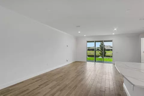 Living - 7511 Sea Oak Ct, Parrish, FL 34219 photo 3 of 9