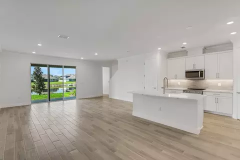 Living - 7511 Sea Oak Ct, Parrish, FL 34219 photo 1 of 9