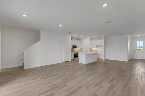 Living - 7511 Sea Oak Ct, Parrish, FL 34219 photo 6 of 9