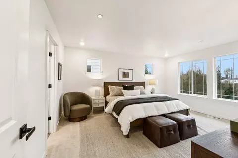 Bedroom - 24233 13th Ave SE, Bothell, WA 98021 photo 3 of 5