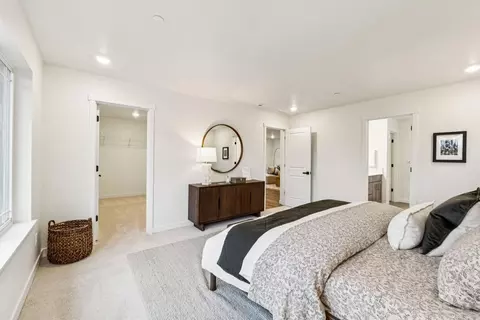 Bedroom - 24233 13th Ave SE, Bothell, WA 98021 photo 4 of 5