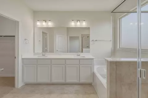 Bath - 1217 Colca Dr, Springtown, TX 76082 photo 1 of 2
