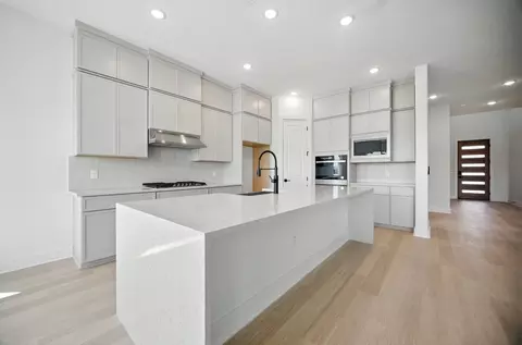 Kitchen - 168 Rieber Rd, Kyle, TX 78640 photo 2 of 4