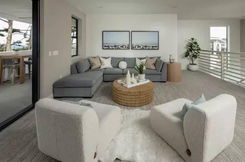 Living - 98 8th St, Marina, CA 93933 photo 2 of 3