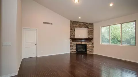 Living - 930 E Drahner Rd, Oxford, MI 48371 photo 2 of 3