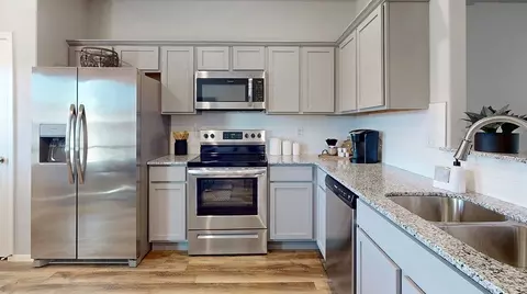 Kitchen - 1068 Raven Walk Dr, Benton, AR 72015 photo 3 of 3