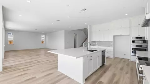 Living - 1652 Savanna Ct, Dublin, CA 94568 photo 2 of 7