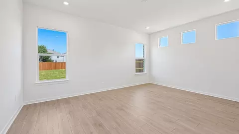 Living - 2425 Tumbleweed Bnd, Leander, TX 78641 photo 3 of 3