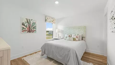 Bedroom - 19 Crest Dr, Miramar Beach, FL 32550 photo 7 of 8