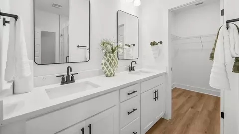 Bath - 19 Crest Dr, Miramar Beach, FL 32550 photo 2 of 6