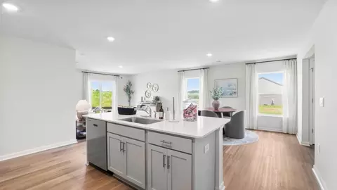 Kitchen - 107 Lazzon Rd, Moore, SC 29369 photo 6 of 6
