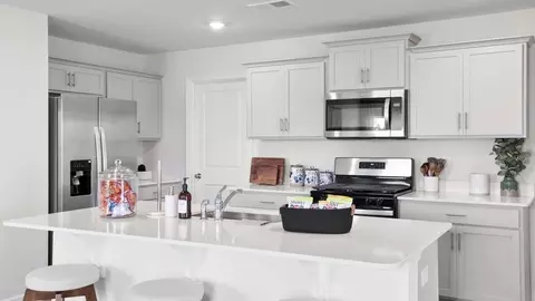 Kitchen - 107 Lazzon Rd, Moore, SC 29369 photo 2 of 6