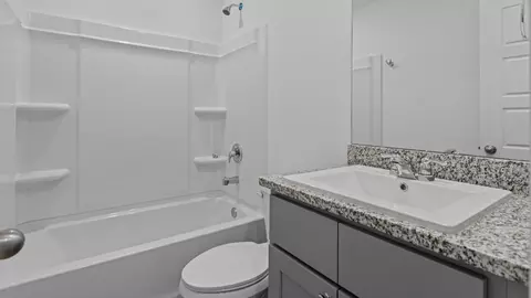 Bath - 7304 9th St, Lubbock, TX 79416 photo 2 of 5