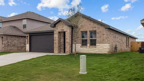 Exterior - 7304 9th St, Lubbock, TX 79416 photo 3 of 12