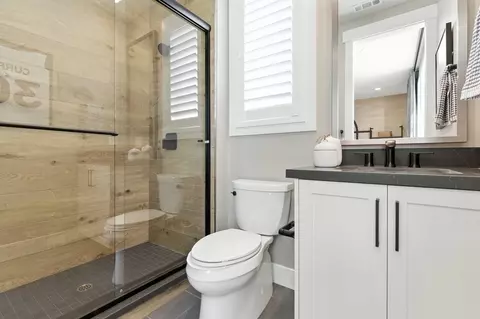 Bath - 1759 Mary Way, Dublin, CA 94568 photo 9 of 11