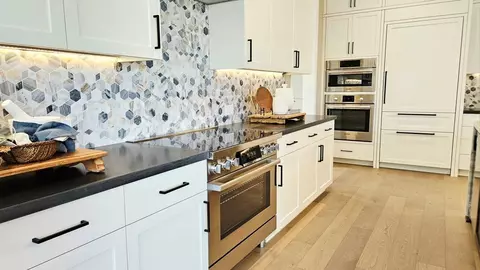 Kitchen - 1759 Mary Way, Dublin, CA 94568 photo 9 of 10