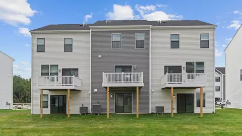 Exterior - 150 Soft Rush Ln, La Plata, MD 20646 photo 3 of 9