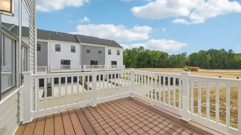 Exterior - 150 Soft Rush Ln, La Plata, MD 20646 photo 5 of 9