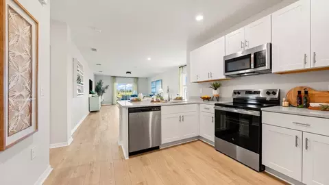 Kitchen - 13512 Sawmill St, Parrish, FL 34219 photo 2 of 10