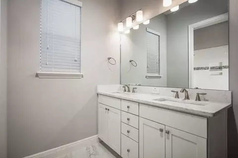Bath - 6406 Rover Way, Saint Cloud, FL 34771 photo 3 of 4
