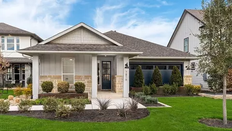 Exterior - 7812 Skytree Dr, Austin, TX 78744 photo 8 of 9