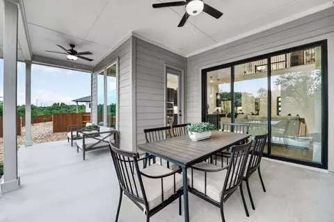 Exterior - 7812 Skytree Dr, Austin, TX 78744 photo 9 of 9