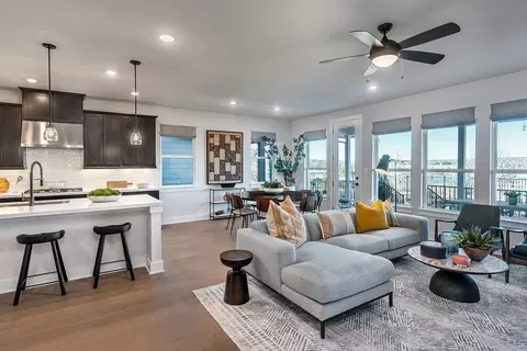 Living - 7812 Skytree Dr, Austin, TX 78744 photo 4 of 5
