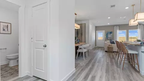 Entry Way - 13 Robin Ct, Angleton, TX 77515 photo 2 of 5