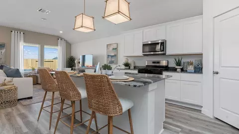 Kitchen - 13 Robin Ct, Angleton, TX 77515 photo 1 of 4