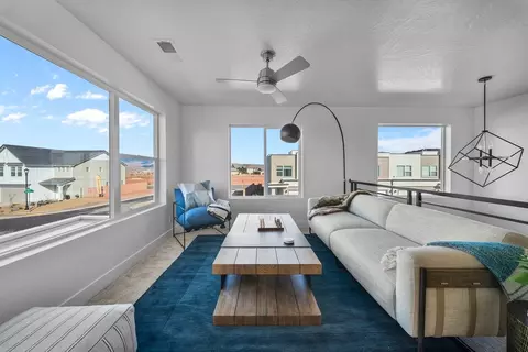 Living - 5367 S Redondo Ave, Washington, UT 84780 photo 3 of 3