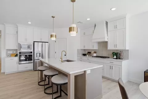 Kitchen - 5367 S Redondo Ave, Washington, UT 84780 photo 7 of 7