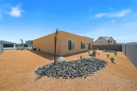Exterior - 5367 S Redondo Ave, Washington, UT 84780 photo 7 of 11