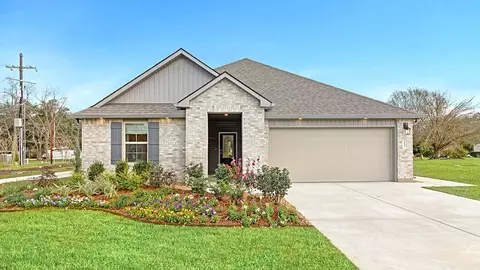 102 Lake Oak Dr, Lafayette, LA 70507