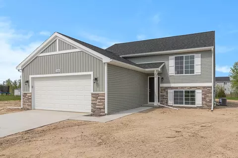 1051 Lakeside Ln, Oregon, OH 43616