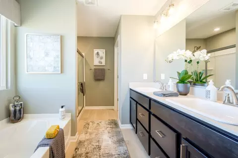 Bath - 5817 Montrose Ct, Morrow, OH 45152 photo 1 of 3