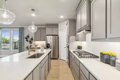 Kitchen - 3076 Tall Pine Ln, Corinth, TX 76210 photo 6 of 6