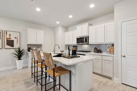 Kitchen - 3076 Tall Pine Ln, Corinth, TX 76210 photo 2 of 6