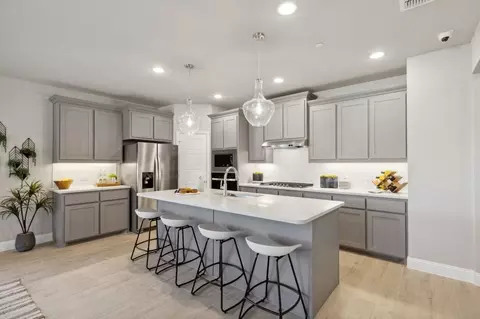 Kitchen - 3076 Tall Pine Ln, Corinth, TX 76210 photo 5 of 6