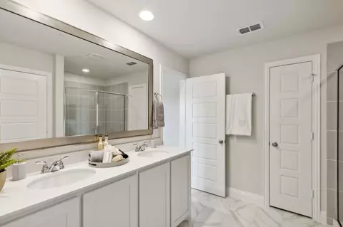 Bath - 3076 Tall Pine Ln, Corinth, TX 76210 photo 1 of 5
