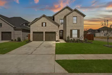 1013 Malachite Way, Oak Point, TX 75068