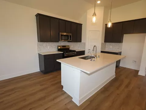1807 Sleeping Hills Dr, Rosenberg, TX 77471