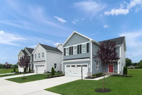 Exterior - 306 Lily Ln, Elyria, OH 44035 photo 5 of 7