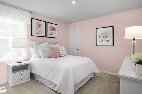 Bedroom - 306 Lily Ln, Elyria, OH 44035 photo 3 of 6
