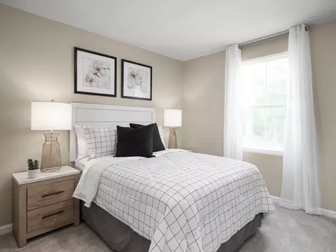 Bedroom - 306 Lily Ln, Elyria, OH 44035 photo 4 of 6