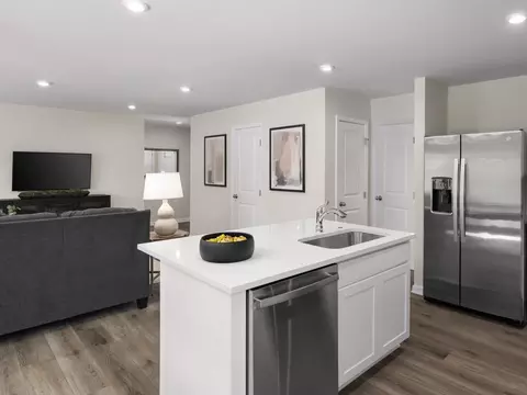 Kitchen - 306 Lily Ln, Elyria, OH 44035 photo 5 of 7