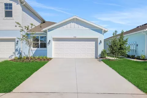 Exterior - 7542 Sea Oak Ct, Parrish, FL 34219 photo 2 of 9