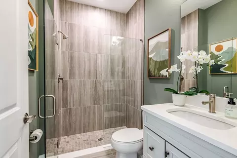 Bath - 3386 Yellow Leaf Cir, Spring Hill, FL 34609 photo 3 of 5