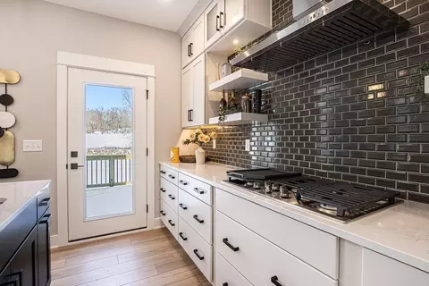 Kitchen - 9371 5 Mile NE, Ada, MI 49301 photo 2 of 5