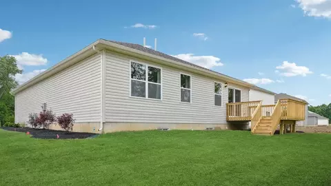 Exterior - 113 Cornerstone Dr, Williamsburg, OH 45176 photo 9 of 12